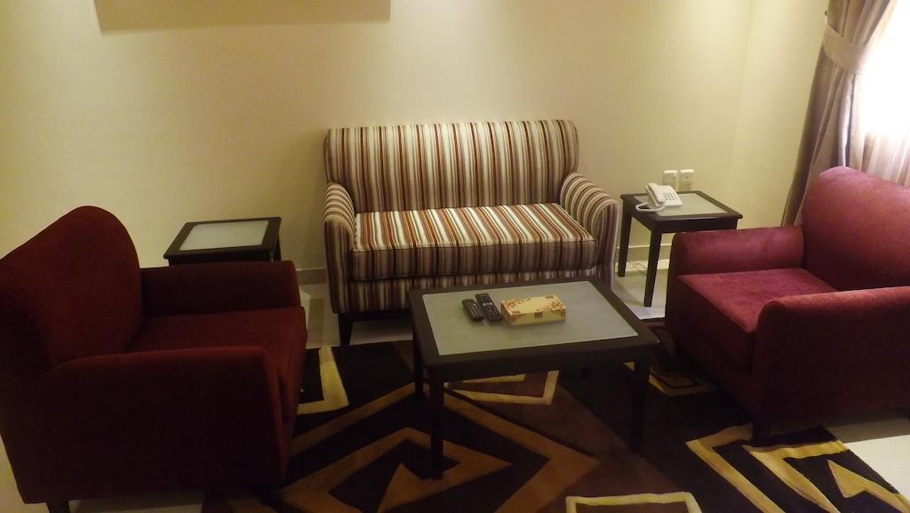Baron Palace - Almasif Hotel Apartments ริยาดห์ ห้อง รูปภาพ