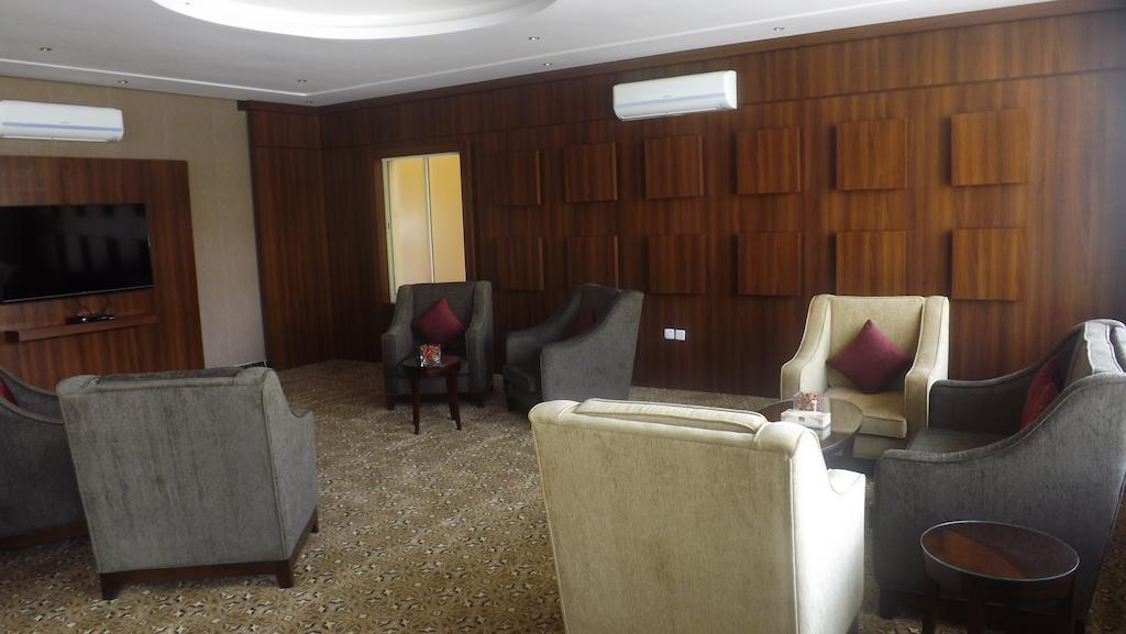 Baron Palace - Almasif Hotel Apartments ริยาดห์ ภายนอก รูปภาพ
