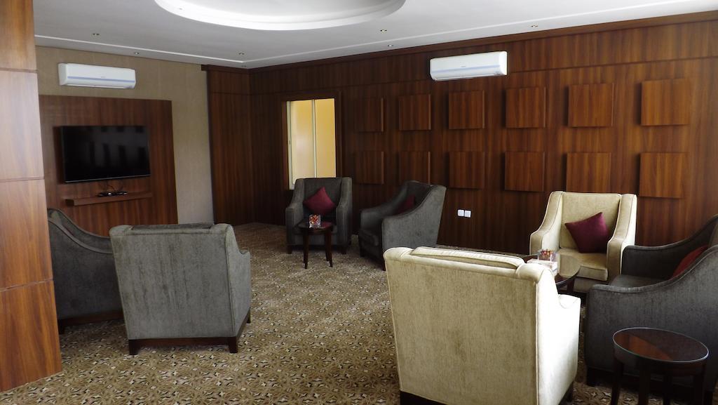 Baron Palace - Almasif Hotel Apartments ริยาดห์ ภายนอก รูปภาพ