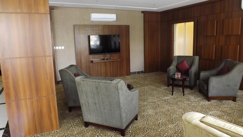 Baron Palace - Almasif Hotel Apartments ริยาดห์ ภายนอก รูปภาพ