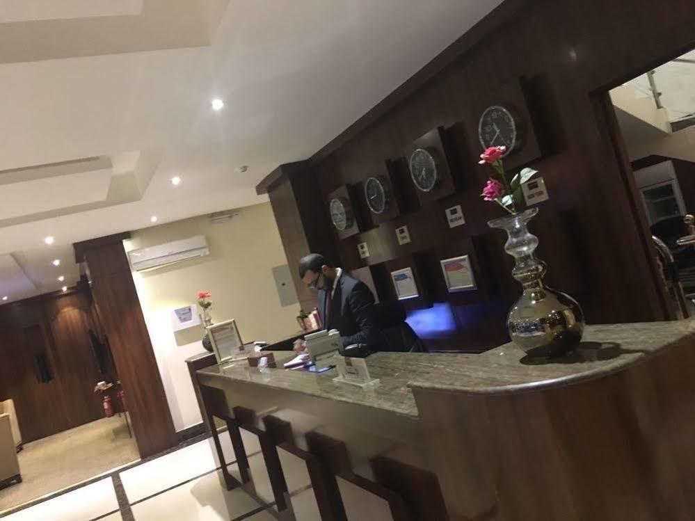 Baron Palace - Almasif Hotel Apartments ริยาดห์ ภายนอก รูปภาพ